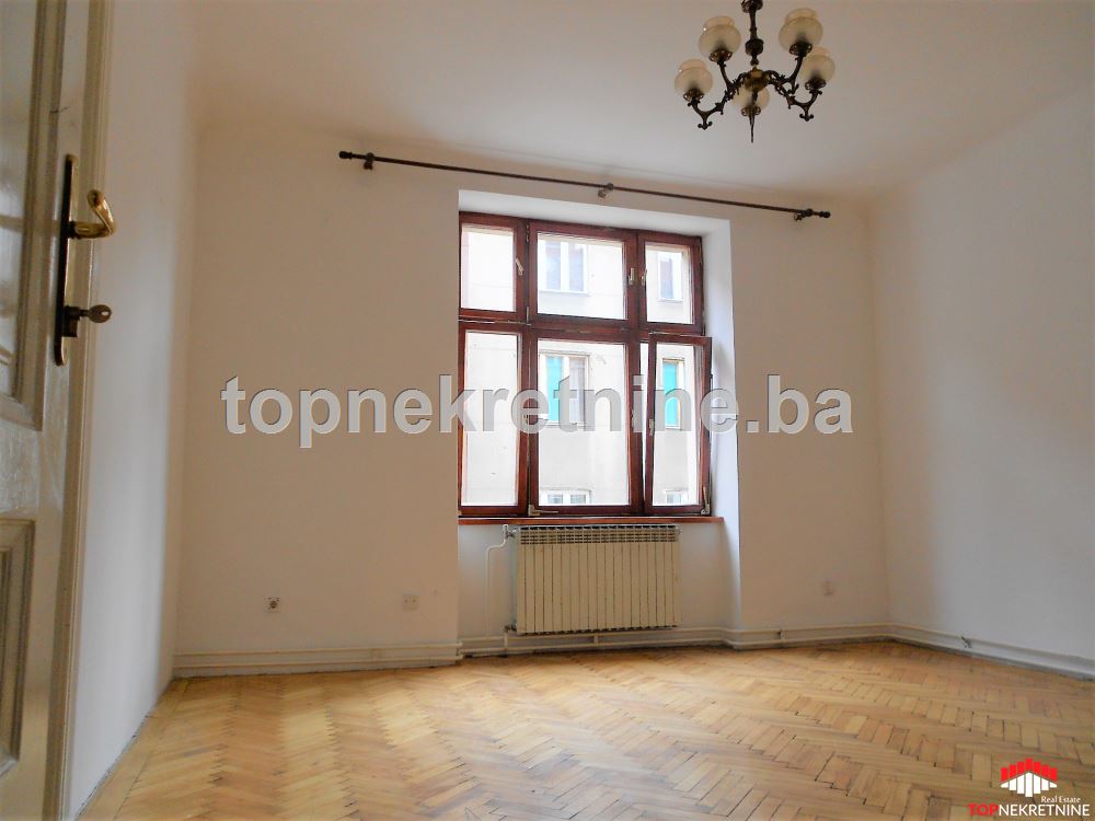 Spacious apartment on the first floor in Marijin Dvor in the vicinity of UNITIC