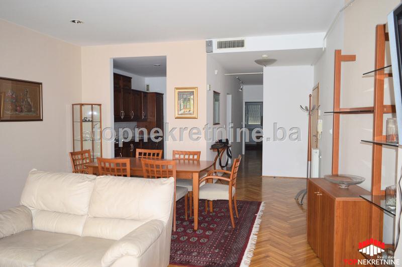 Furnished apartment with 81 SqM and one car garage in a desirable location, Kosevo Hills